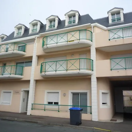 T2 : Grande Terrasse équipée, Parking, à 200m De La Et 400m De La - Fr-1-92-735 * Les Sables-dʼOlonne