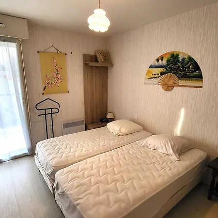 T2 : Grande Terrasse équipée, Parking, à 200m De La Et 400m De La - Fr-1-92-735 Apartamento *